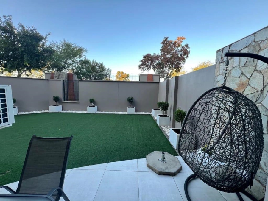 To Let 3 Bedroom Property for Rent in Waterfall Gauteng