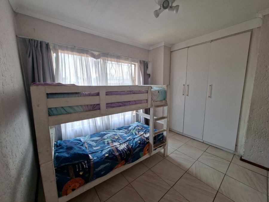 3 Bedroom Property for Sale in Buccleuch Gauteng