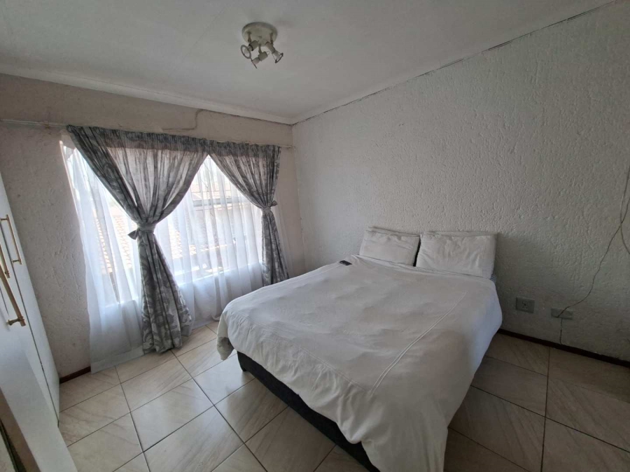 3 Bedroom Property for Sale in Buccleuch Gauteng