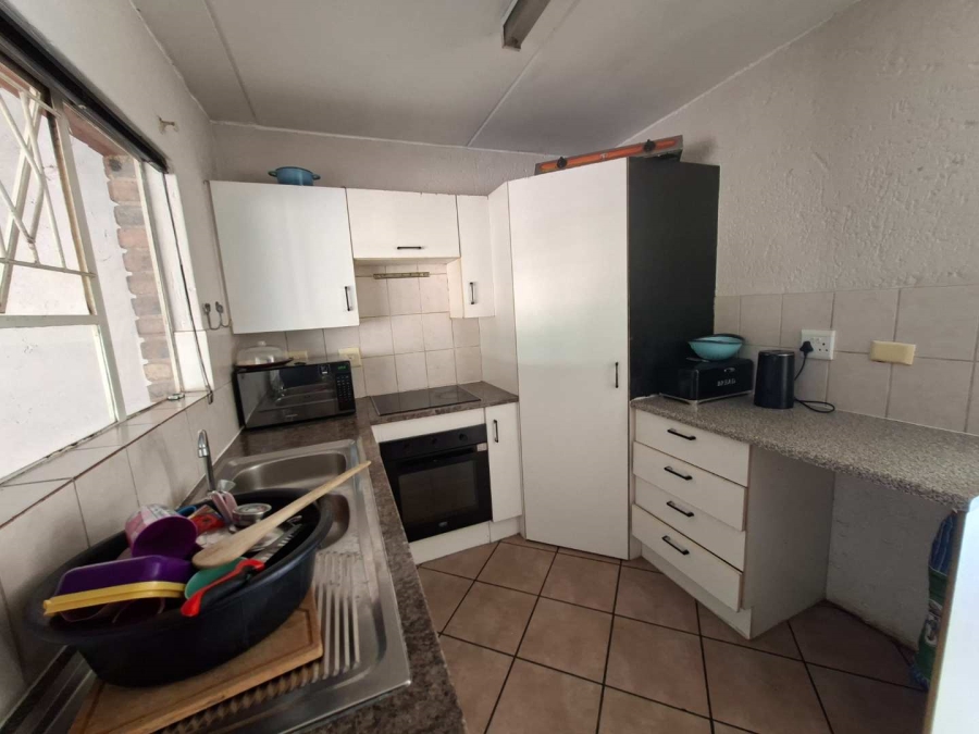 3 Bedroom Property for Sale in Buccleuch Gauteng