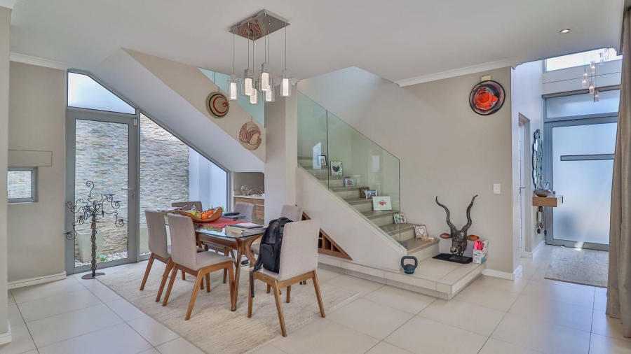 3 Bedroom Property for Sale in Bryanston Gauteng