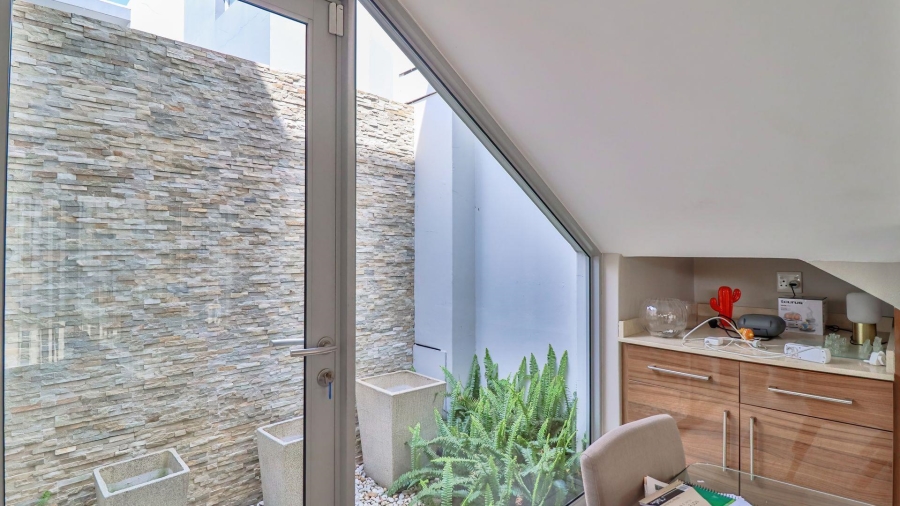 3 Bedroom Property for Sale in Bryanston Gauteng