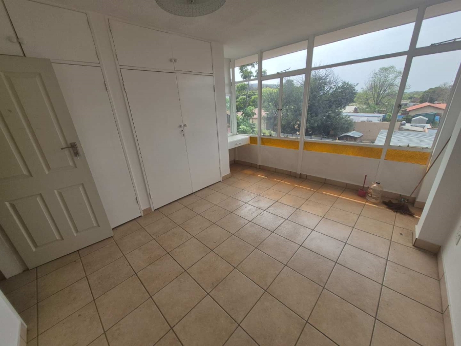 1 Bedroom Property for Sale in Mountain View Gauteng