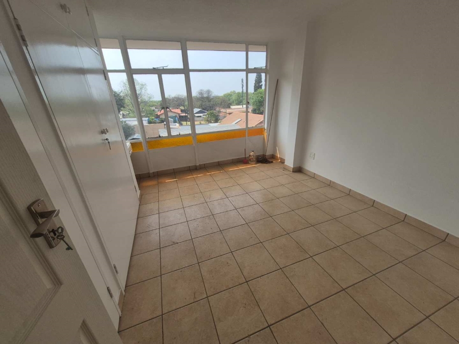 1 Bedroom Property for Sale in Mountain View Gauteng
