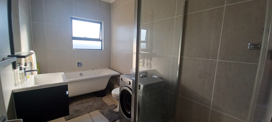2 Bedroom Property for Sale in Edenvale Gauteng