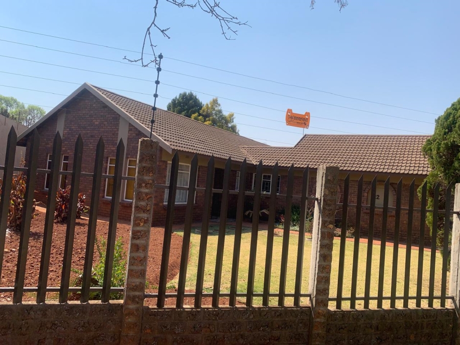 3 Bedroom Property for Sale in Birchleigh Gauteng