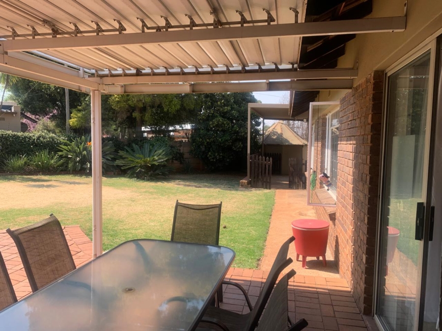 3 Bedroom Property for Sale in Birchleigh Gauteng