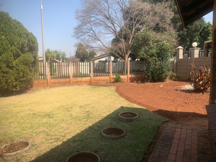 3 Bedroom Property for Sale in Birchleigh Gauteng