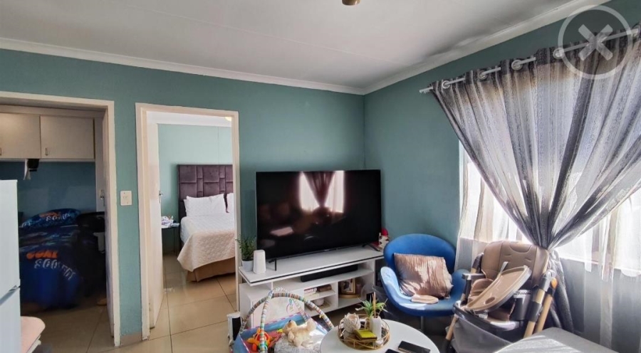 2 Bedroom Property for Sale in Glen Marais Gauteng