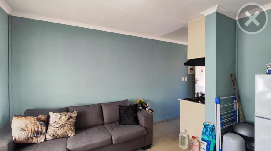 2 Bedroom Property for Sale in Glen Marais Gauteng