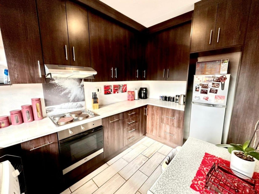 2 Bedroom Property for Sale in Albemarle Gauteng