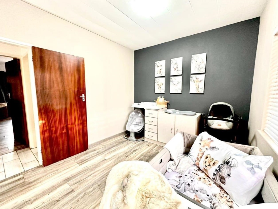 2 Bedroom Property for Sale in Albemarle Gauteng