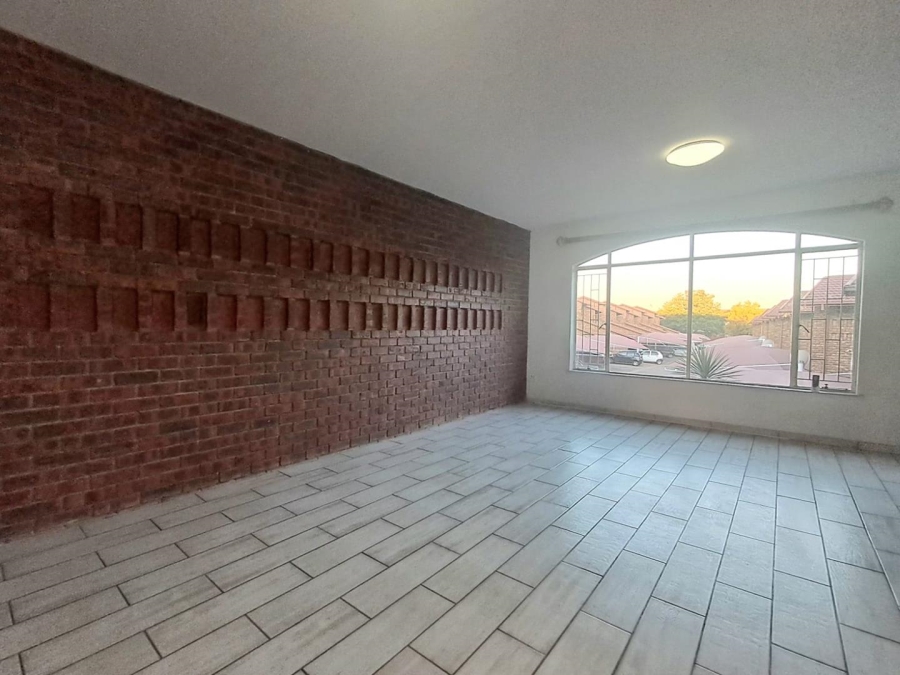 2 Bedroom Property for Sale in Albemarle Gauteng