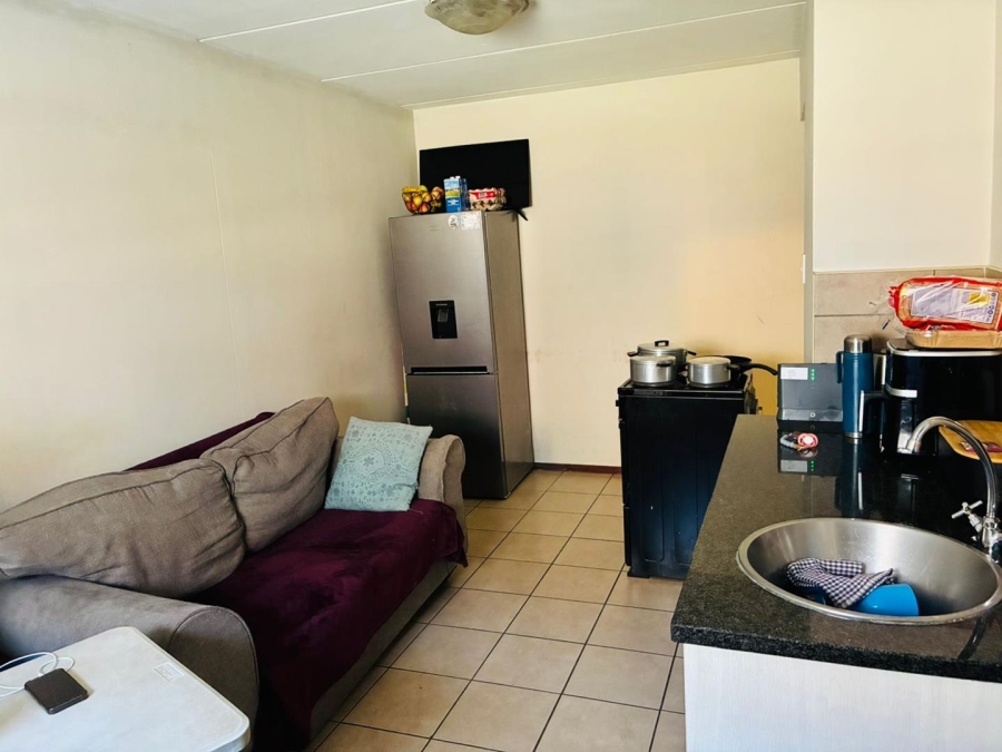 1 Bedroom Property for Sale in Erand Gardens Gauteng