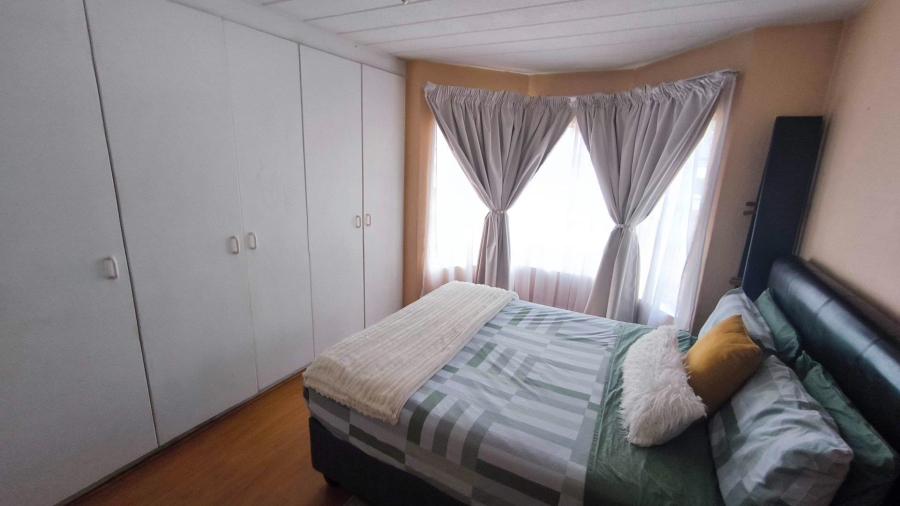 2 Bedroom Property for Sale in New Redruth Gauteng
