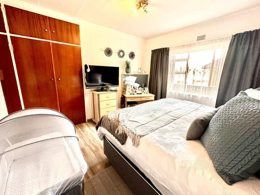 2 Bedroom Property for Sale in Albemarle Gauteng