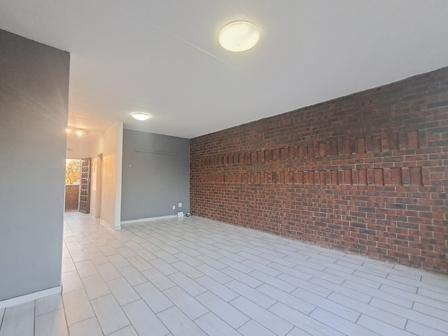 2 Bedroom Property for Sale in Albemarle Gauteng