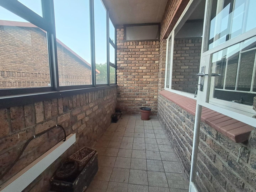 2 Bedroom Property for Sale in Albemarle Gauteng