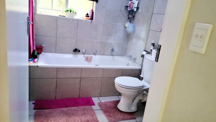 2 Bedroom Property for Sale in Clarina Gauteng