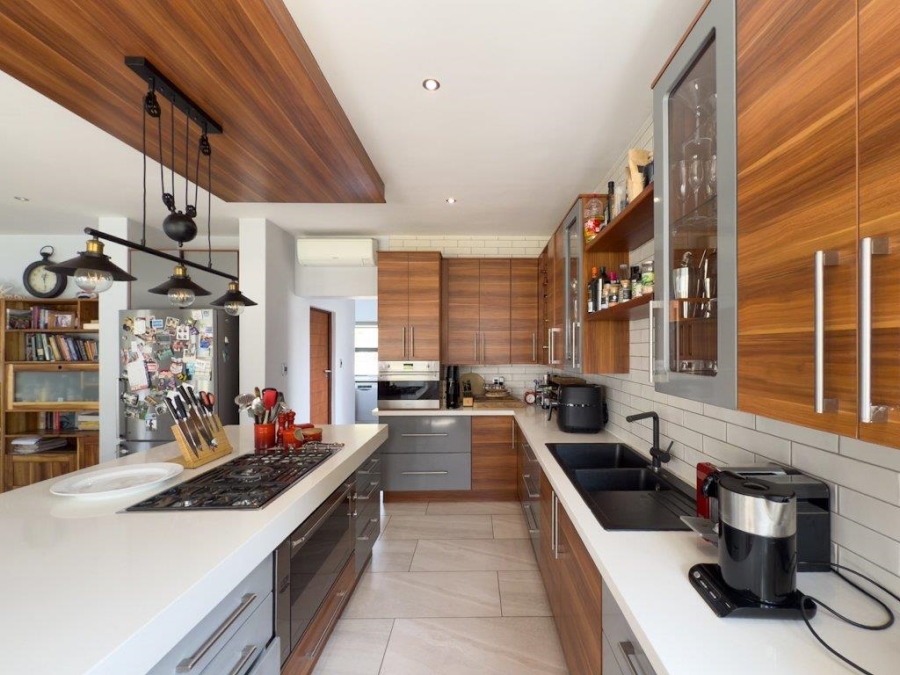 4 Bedroom Property for Sale in Midstream Ridge Gauteng