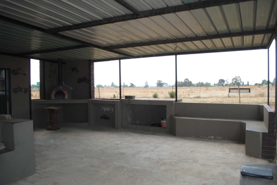 3 Bedroom Property for Sale in Nelsonia Gauteng