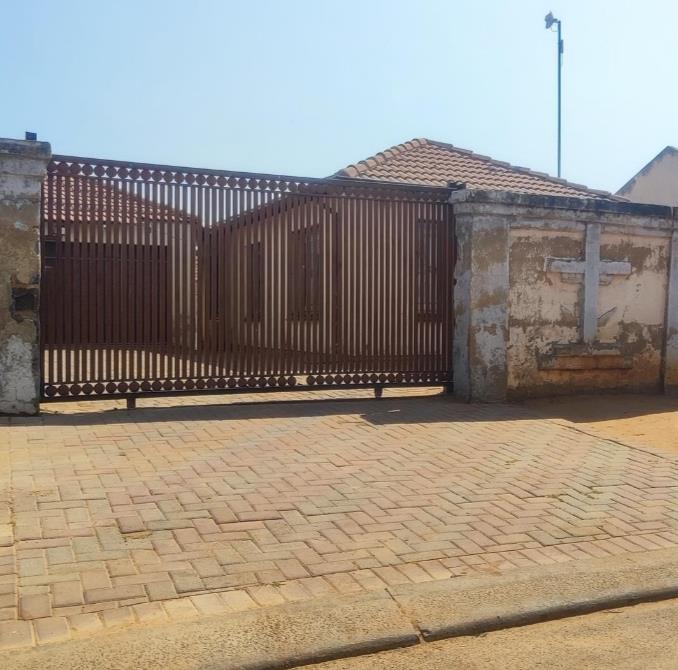 3 Bedroom Property for Sale in Birch Acres Gauteng