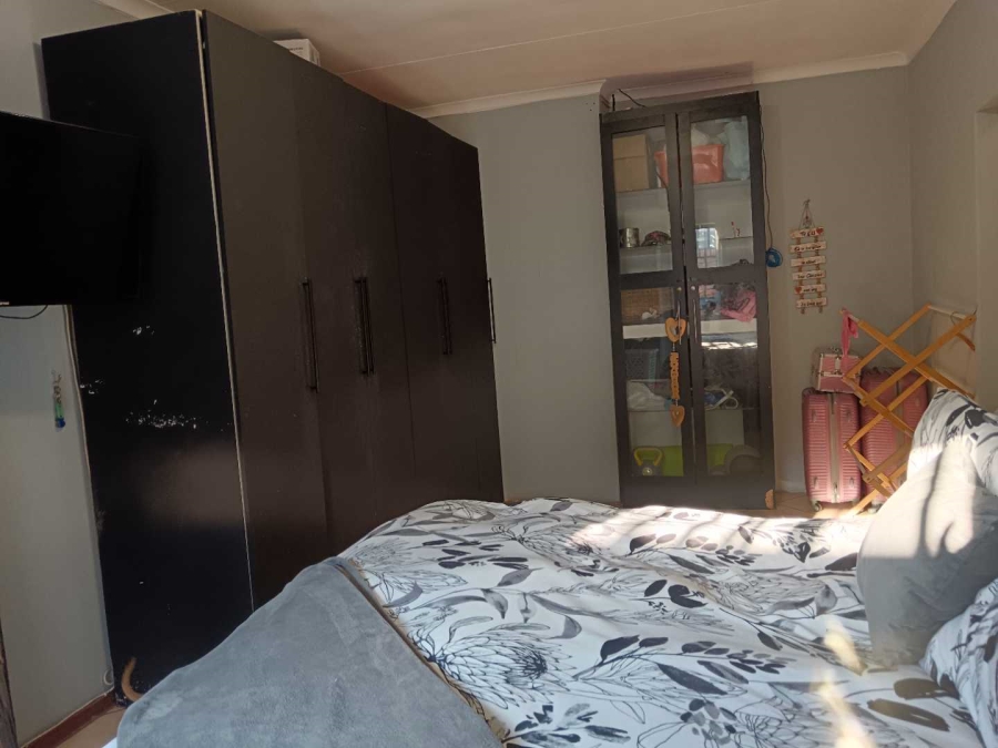 5 Bedroom Property for Sale in Karenpark Gauteng