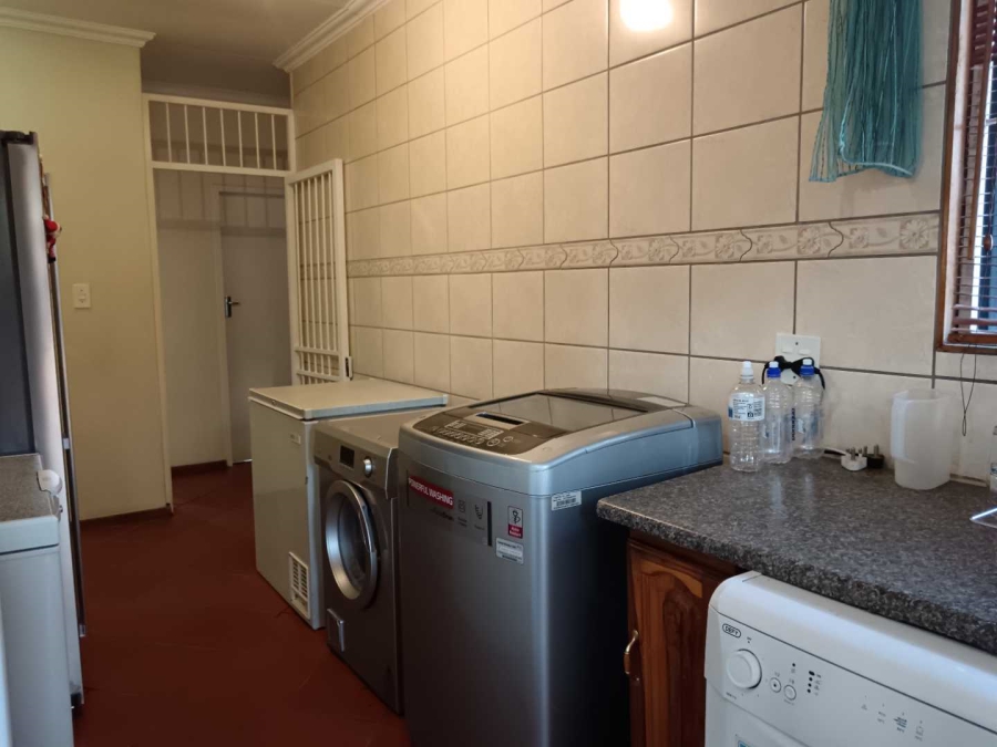 5 Bedroom Property for Sale in Karenpark Gauteng