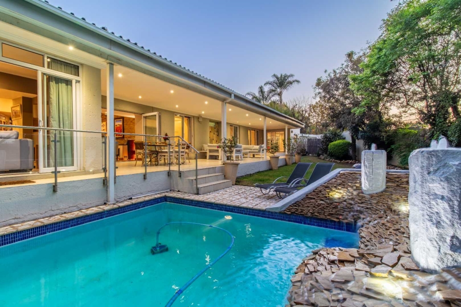 5 Bedroom Property for Sale in Hurlingham Manor Gauteng