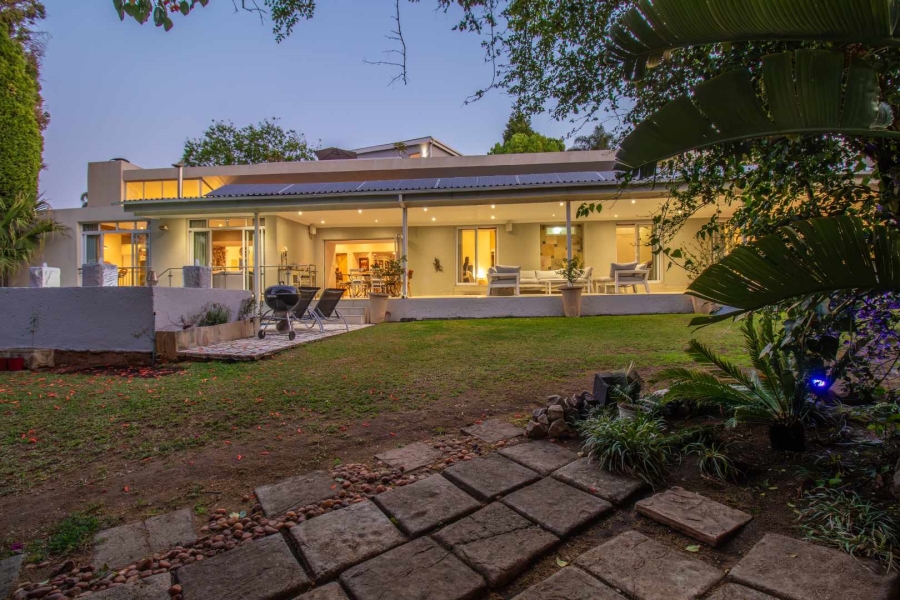 5 Bedroom Property for Sale in Hurlingham Manor Gauteng