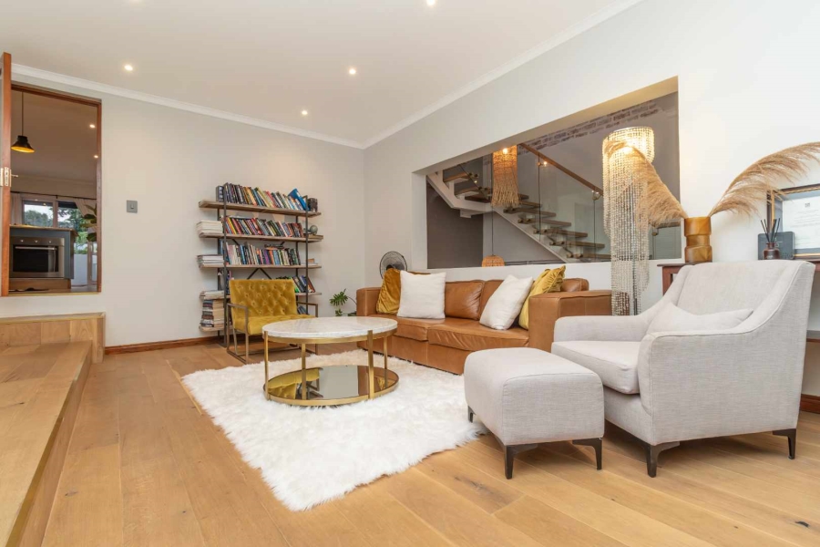 5 Bedroom Property for Sale in Hurlingham Manor Gauteng