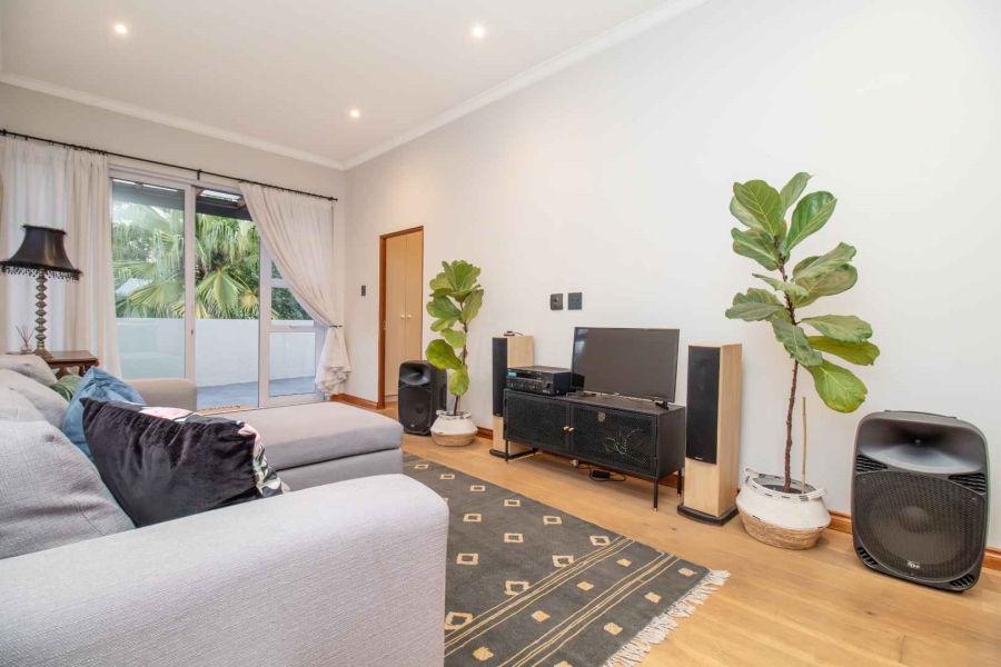 5 Bedroom Property for Sale in Hurlingham Manor Gauteng