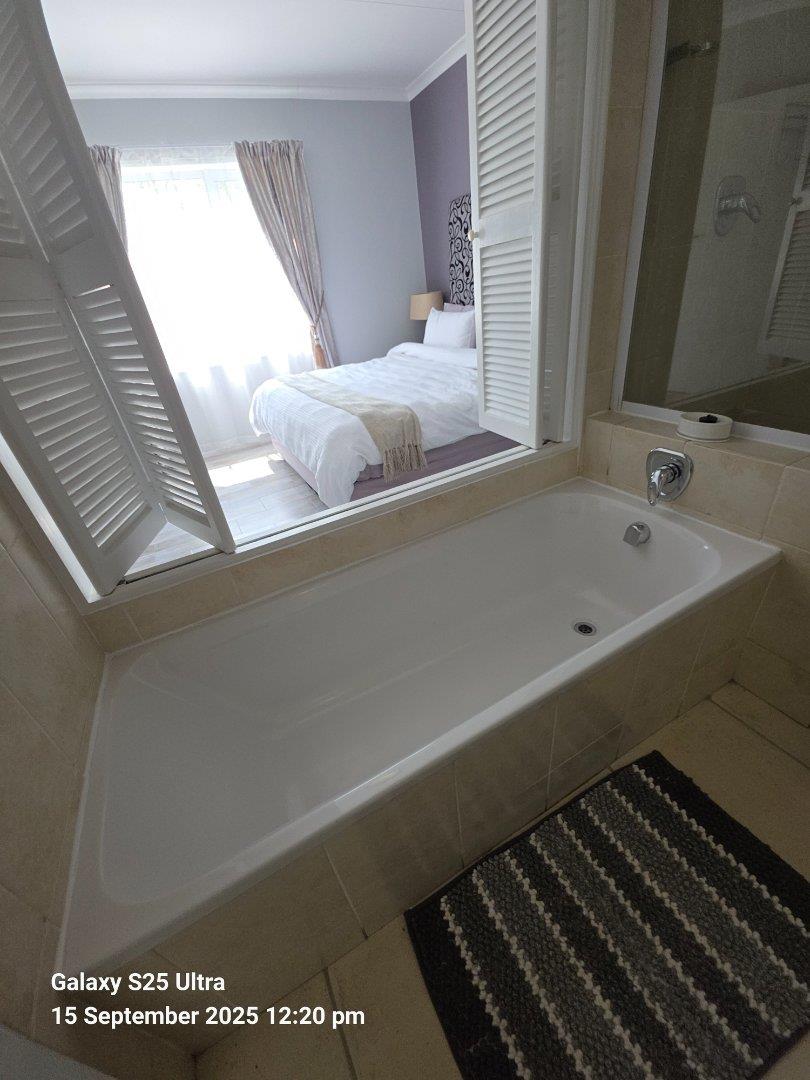 To Let 2 Bedroom Property for Rent in Rivonia Gauteng