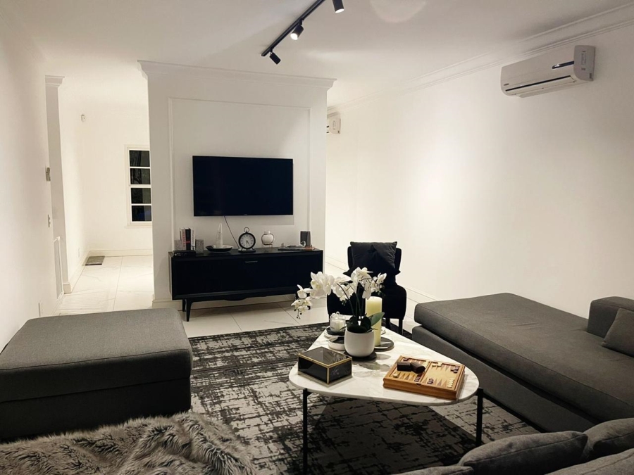 To Let 4 Bedroom Property for Rent in Bryanston Gauteng