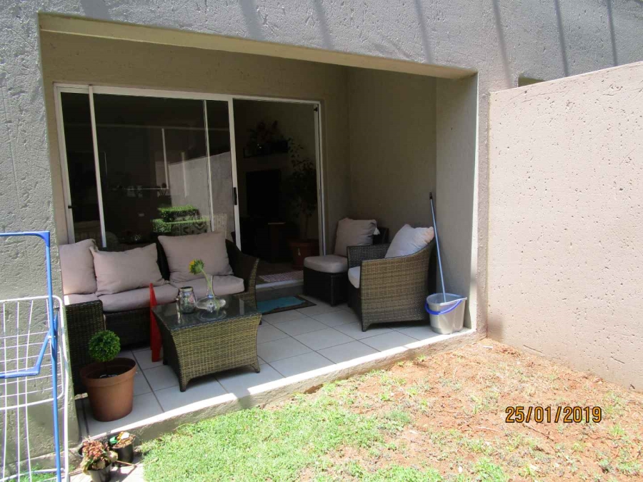 To Let 1 Bedroom Property for Rent in Bryanston Gauteng