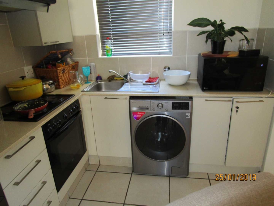To Let 1 Bedroom Property for Rent in Bryanston Gauteng