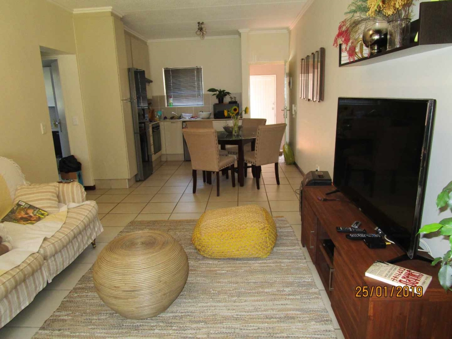 To Let 1 Bedroom Property for Rent in Bryanston Gauteng