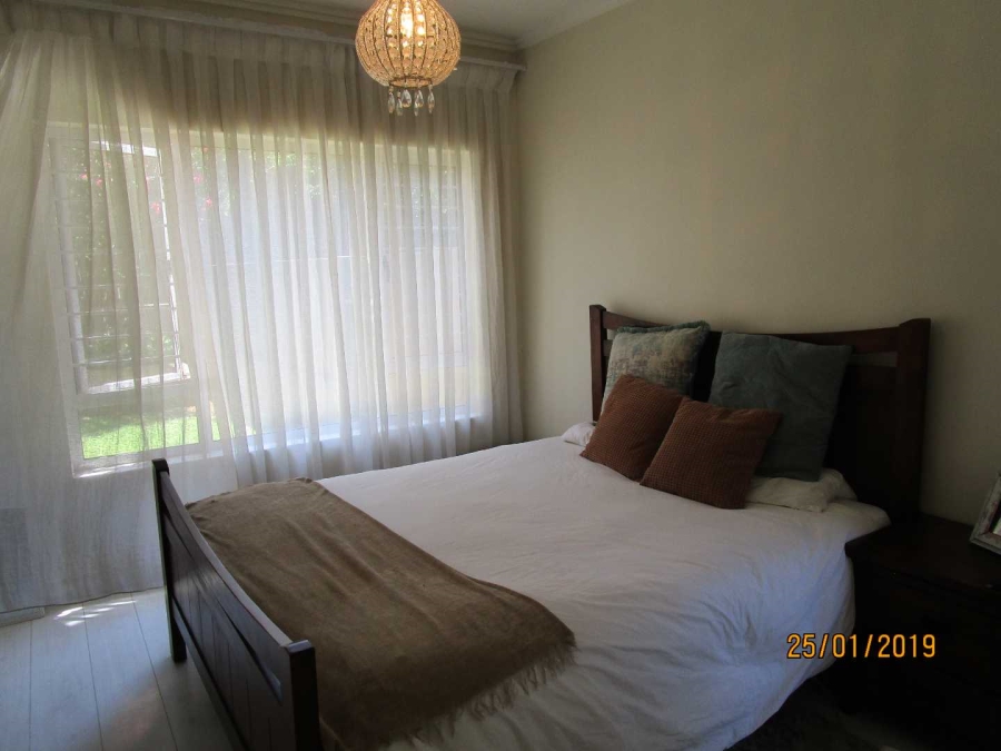To Let 1 Bedroom Property for Rent in Bryanston Gauteng