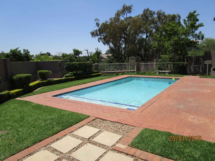 To Let 1 Bedroom Property for Rent in Bryanston Gauteng