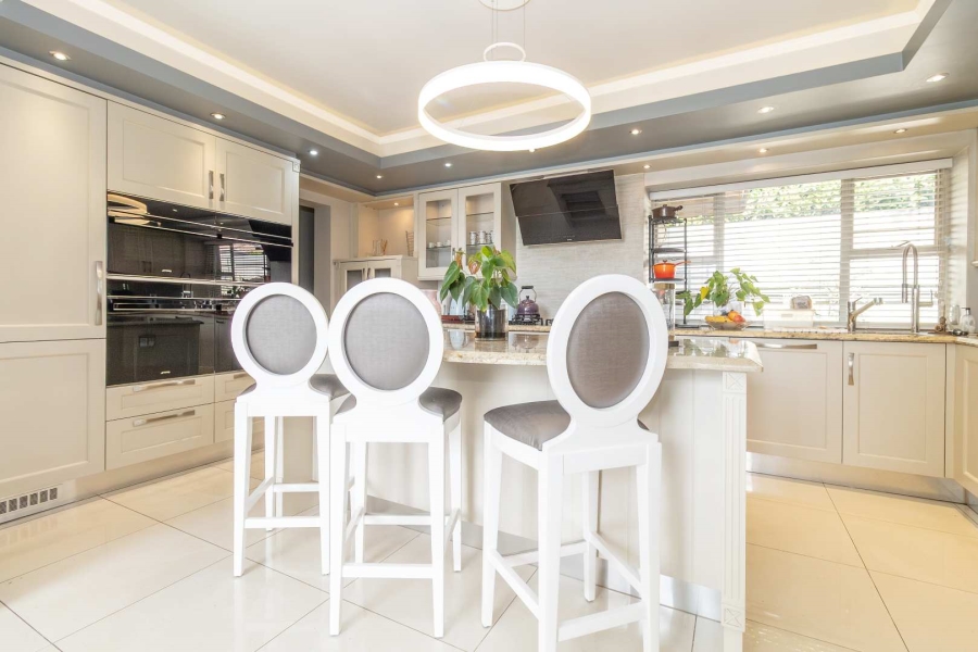 To Let 4 Bedroom Property for Rent in Northcliff Gauteng
