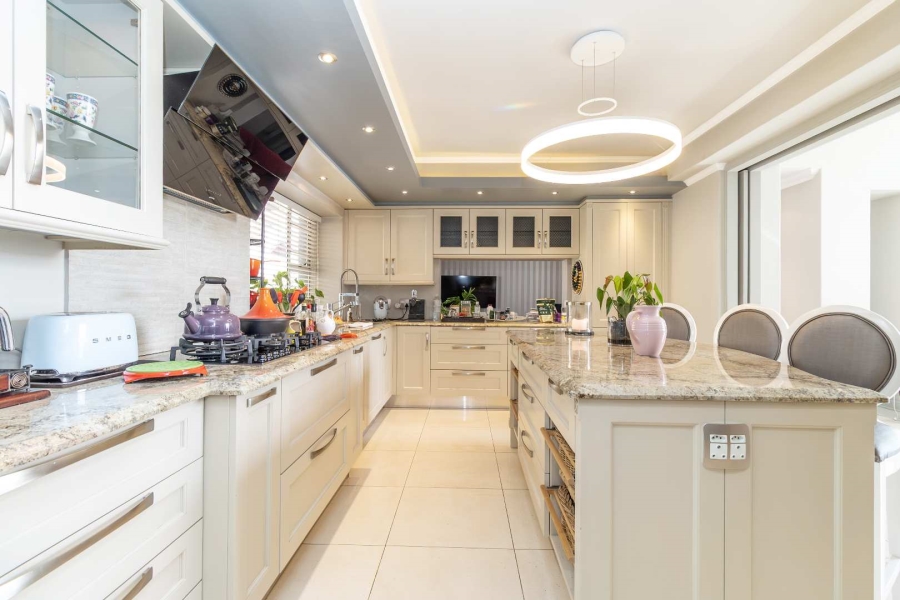To Let 4 Bedroom Property for Rent in Northcliff Gauteng