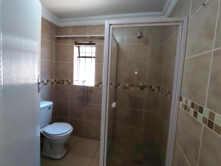 To Let 3 Bedroom Property for Rent in Heuweloord Gauteng
