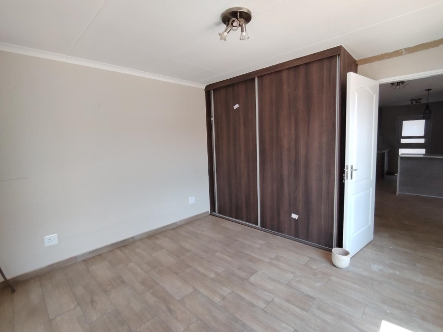 To Let 3 Bedroom Property for Rent in Heuweloord Gauteng
