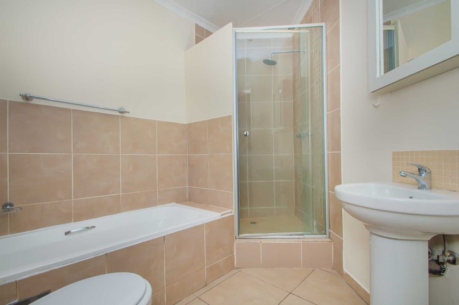 2 Bedroom Property for Sale in Honeydew Ridge Gauteng