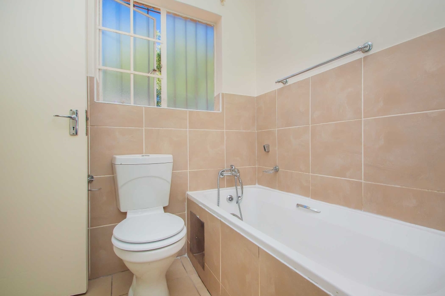 2 Bedroom Property for Sale in Honeydew Ridge Gauteng