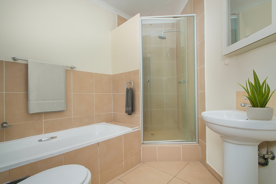 2 Bedroom Property for Sale in Honeydew Ridge Gauteng