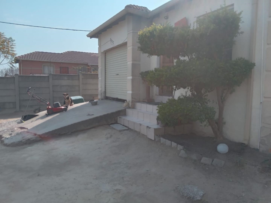 2 Bedroom Property for Sale in Cosmo City Gauteng