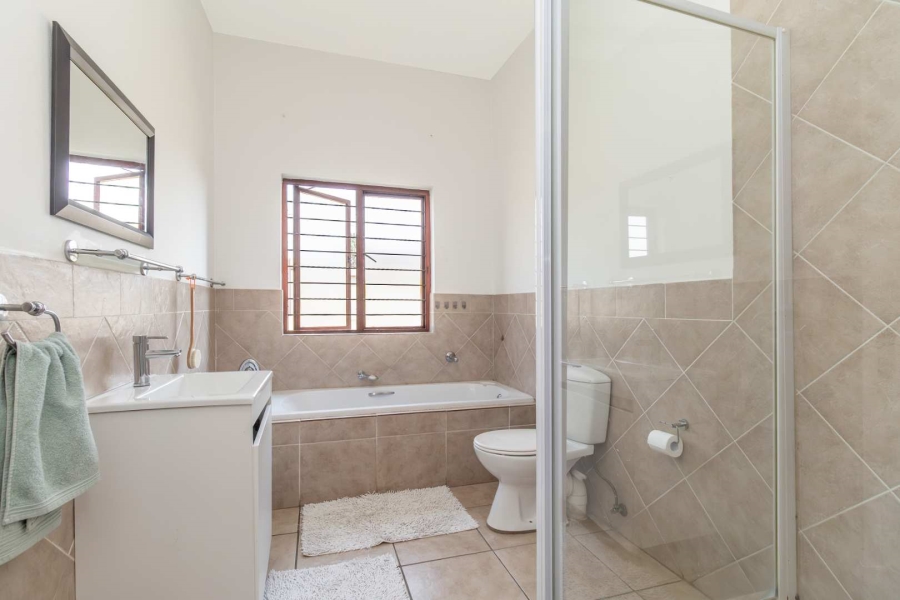 3 Bedroom Property for Sale in Weltevreden Park Gauteng