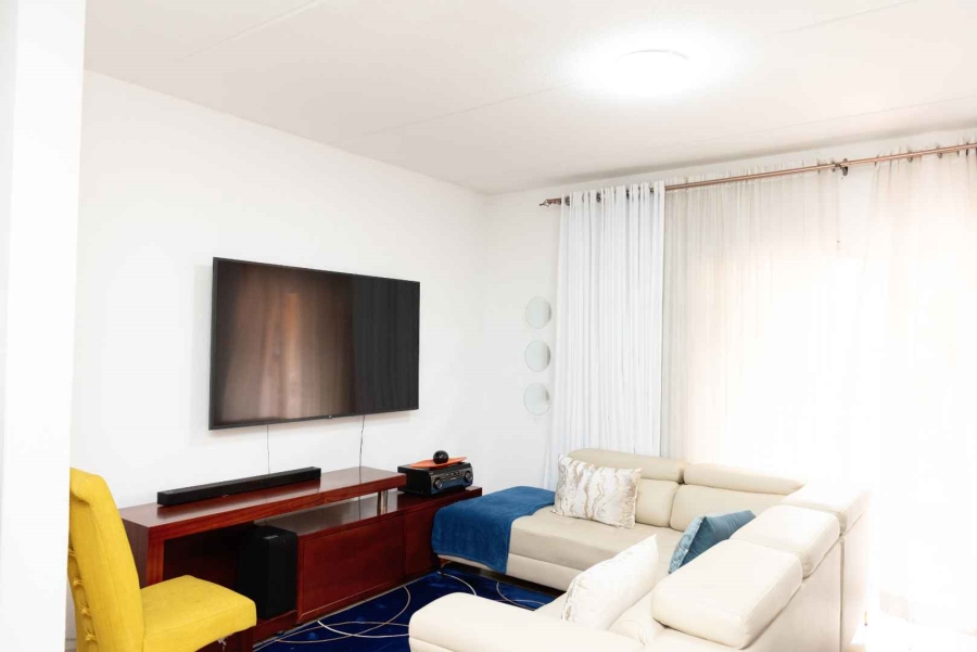 2 Bedroom Property for Sale in Halfway Gardens Gauteng