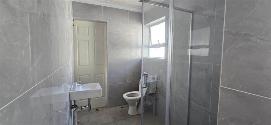 5 Bedroom Property for Sale in Wierdapark Gauteng